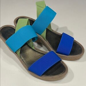THE FLEXX Blue and Green Wedges